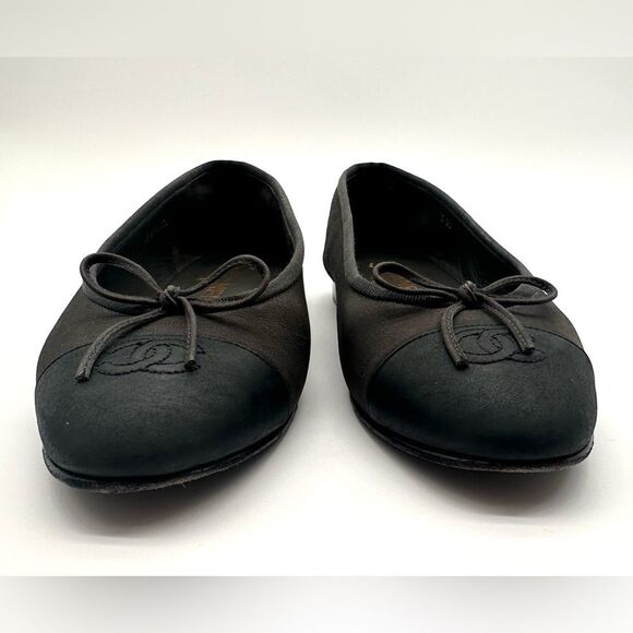 Chanel CC Logo Charcoal Nubuck Leather Cap Toe Ballerina Flats EU 40 US 9-9.5 - Picture 11 of 11